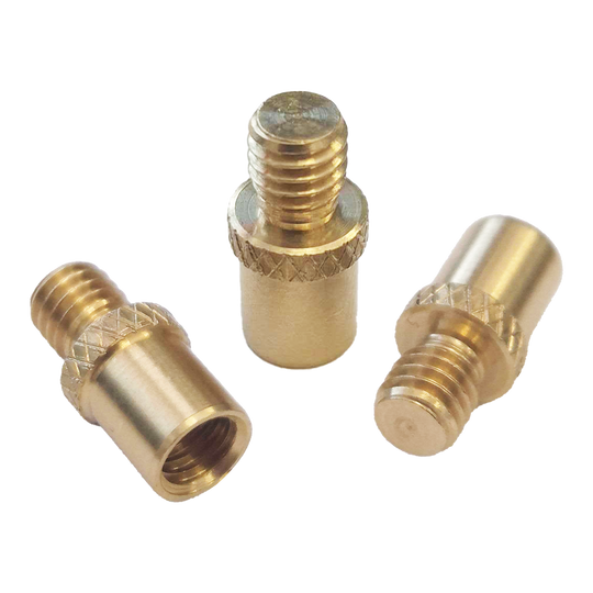 Addagramms Zusatzgewichte Das Bild zeigt drei messingfarbene Zusatzgewichte des Produkts "Addagramms Zusatzgewichte". Sie haben ein Gewinde und werden vermutlich zur Gewichtsanpassung verwendet.