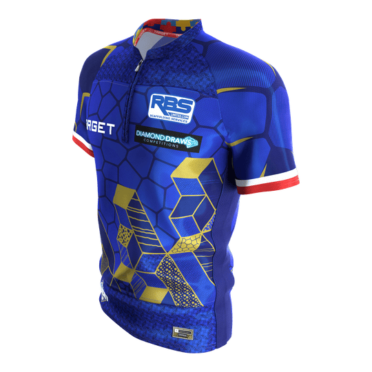 Target Josh Rock Dart Shirt 2027 Zu sehen ist das Target Josh Rock Dartshirt 2027. Das Shirt eignet sich hervorragend für Dart-Enthusiasten.