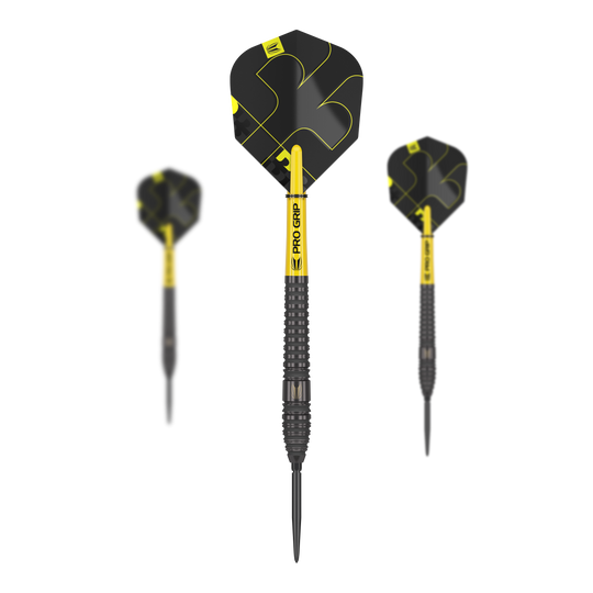 Target Bolide Void 03 Swiss Point steel darts Das Bild zeigt drei Steeldarts des Produkts "Target Bolide Void 03 Swiss Point". Die Darts sind schwarz-gelb und haben den Schriftzug "Pro Grip" auf dem Schaft.