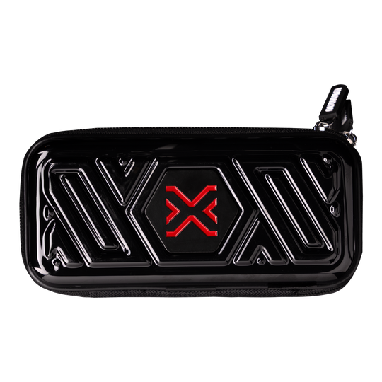 Auf dem Bild befindet sich der Artikel 8534_Winmau_Blade_X_Armor_G1_Dartwallet_1. Es scheint ein Produkt aus dem Dartbereich zu sein.