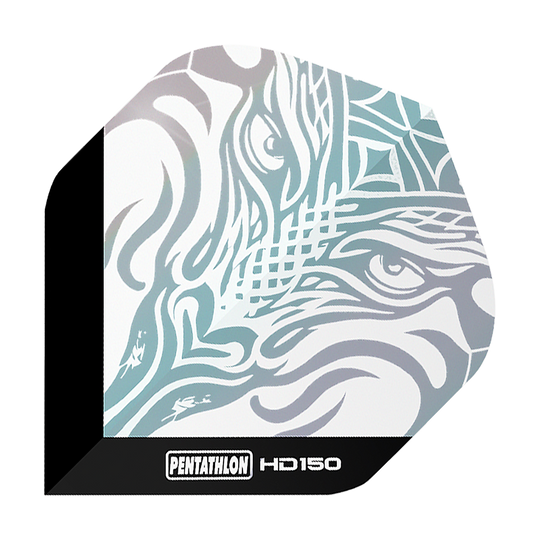Pentatlon HD150 Metallic Clear Standaardvluchten Das Bild zeigt das Produkt "Pentathlon HD150 Metallic Clear Standard Flights". Auf dem Flight ist ein stilisiertes, metallisch schimmerndes Muster zu sehen, das an ein Tiergesicht erinnert.