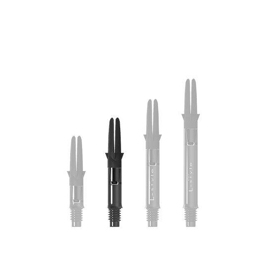 L-L-Style-Shaft Carbon Silent Straight - Zwart Das Bild zeigt drei schwarze Dartshafts in unterschiedlicher Länge. Sie sind aus Carbon gefertigt und tragen die Aufschrift "L-Style".