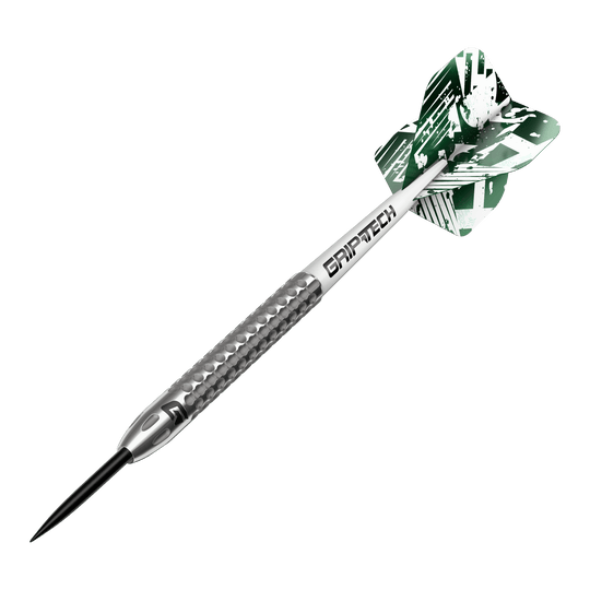 GOAT Fairway V2 Tungsten Steel Darts Das Bild zeigt einen GOAT Fairway V2 Tungsten Steeldart. Der Dartpfeil hat ein silbernes Griffstück mit strukturierter Oberfläche und grüne Flights mit weißem Muster.