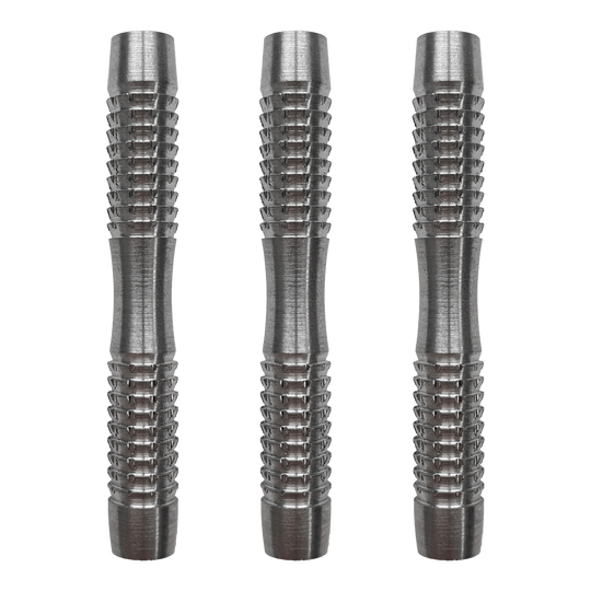 McDart Blank Shark zachte dartvaten Das Bild zeigt drei silberne McDart Blank Shark Softdart-Barrels. Sie haben eine geriffelte Oberfläche für besseren Halt.