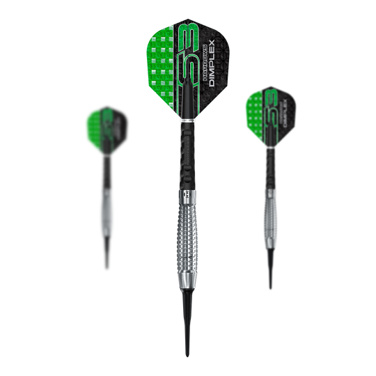 Harrows Dimplex S3 Bomb zachte darts Das Bild zeigt drei Harrows Dimplex S3 Bomb Softdarts mit grün-schwarzen Flights. Die Dartpfeile haben silberne Griffbereiche und schwarze Spitzen.