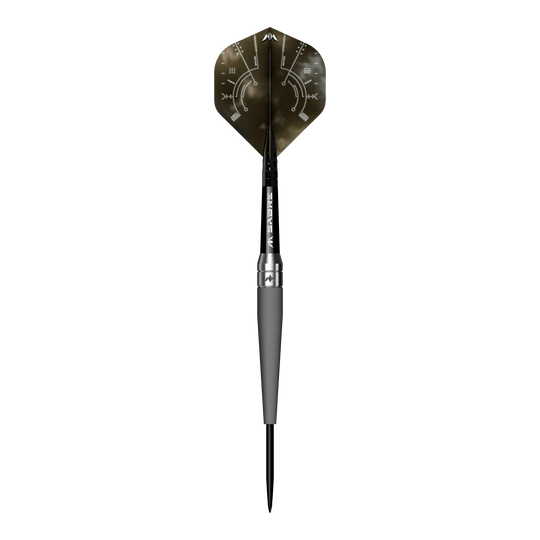 Mission Saturn Titan stalen darts Das Bild zeigt einen einzelnen Steeldart mit dem Namen "Mission Saturn Titan Steeldarts". Der Dartpfeil hat ein dunkles Design mit metallischen und grafischen Elementen auf der Flugfeder.