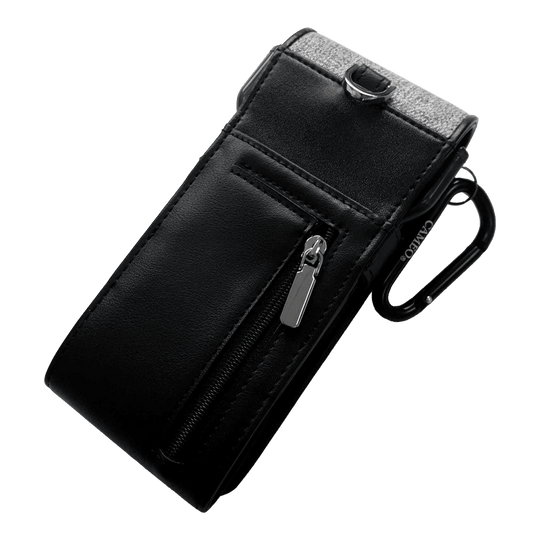 Cameo Thread Dart-hoesje Das Bild zeigt ein elegantes schwarzes Etui mit einem Reißverschlussfach. Es hat einen silbernen Clip und eignet sich ideal zum Aufbewahren von Dartzubehör.