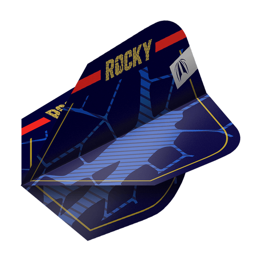 Target Pro Ultra Josh Rock GEN1 Ten-X vluchten - 3 sets Das Bild zeigt ein Set von blauen Dart-Flights mit dem Aufdruck "ROCKY" in goldener Schrift. Die Flights haben ein modernes Design mit blauen Linien und einem roten Streifen am oberen Rand.