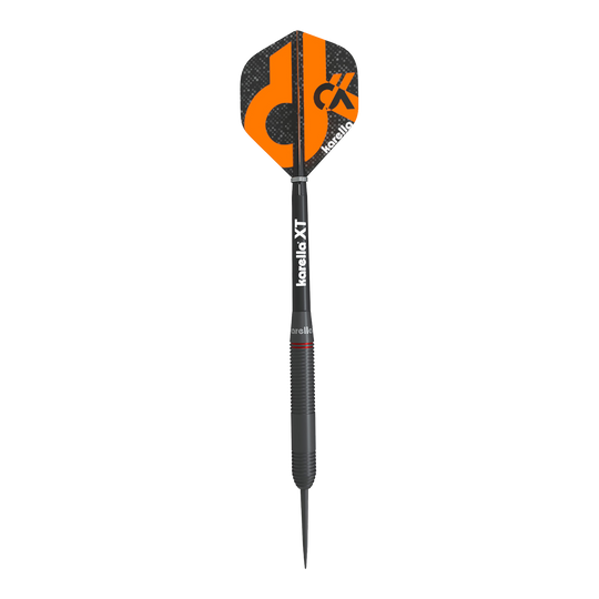 Karella Daniel Klose stalen dartpijlen Der Karella Daniel Klose Steeldart ist ein schwarzer Dartpfeil mit orangem Design auf dem Flight. Auf dem Schaft steht "karella XT" und der Flight trägt das Karella-Logo.
