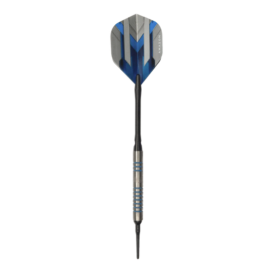 McDart 85 Tungsten V1 zachte darts - 17g Dies ist ein McDart 85er Tungsten V1 Softdart mit einem Gewicht von 17g. Der Dart hat blaue und silberne Akzente und eine schwarze Spitze.