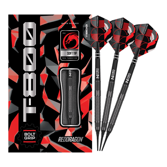 Red Dragon T-800 zachte darts - 20g Das Bild zeigt die Red Dragon T-800 Softdarts mit 20g Gewicht in einer schwarzen und roten Verpackung. Drei schwarze Softdarts mit roten und schwarzen Flights sind neben der Verpackung abgebildet.