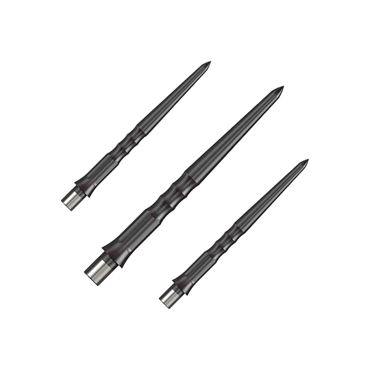 Caliburn System Steeldart Tips - Ripple - NoLip - Zwart Auf dem Bild sind drei schwarze Stahlspitzen für Dartpfeile zu sehen. Sie haben ein geriffeltes Design und sind 28 mm lang.